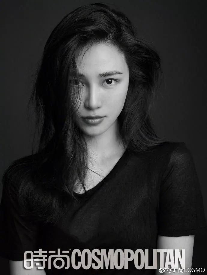 还有早先陈漫个人曝光度超高的男人装杂志套图70从此,除了"北京妞"