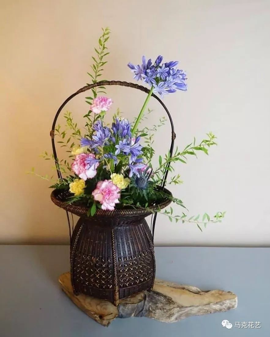 插花艺术风格解析美在眼里静在心里