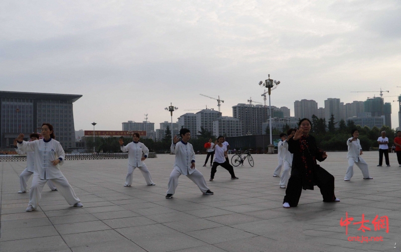 互动活动,图为陈式太极拳第十二代传人,林州市陈照森太极拳研究会会长