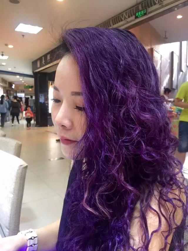 保时捷帽子姐的派出所所长老公果然被免去职务立案调查