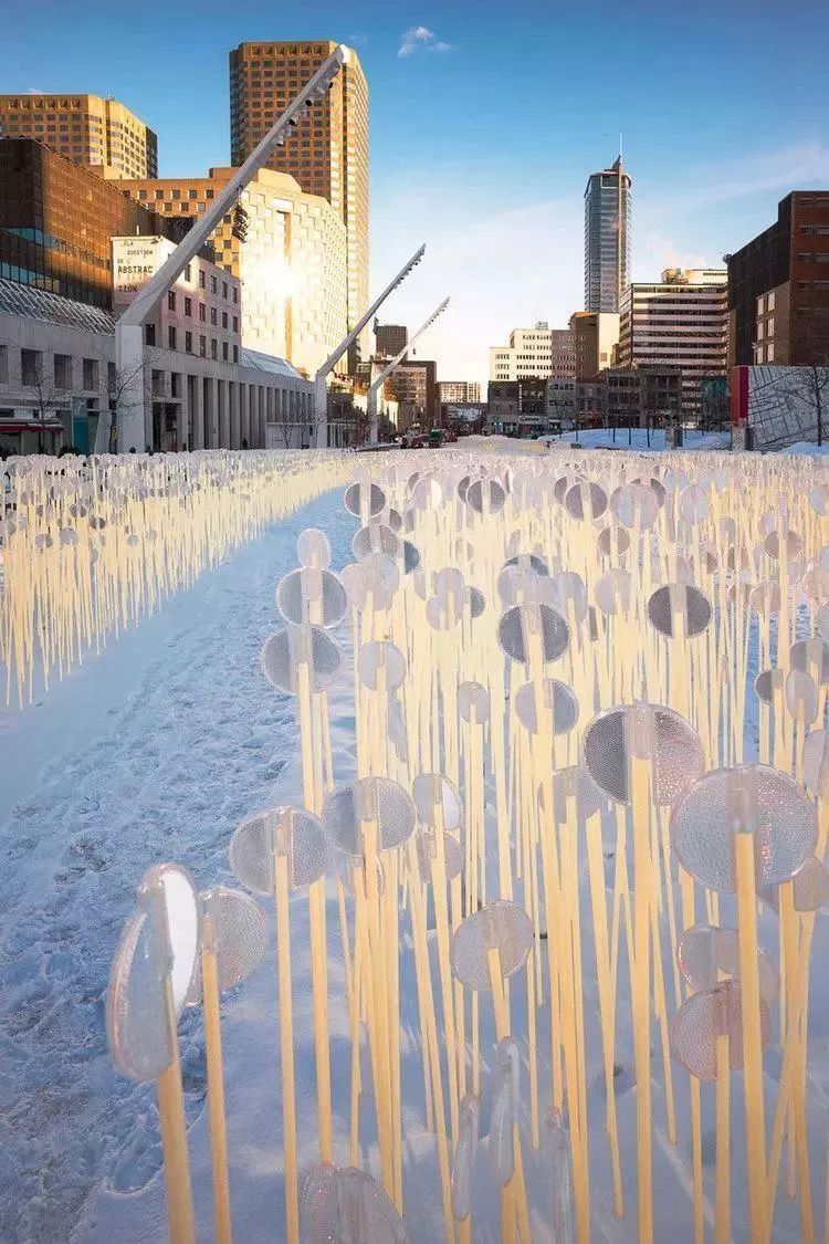 当城市空间遇上新媒体公共艺术现实与虚拟的奇幻世界