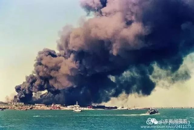 永不忘却30年前的今天黄岛油库惊天爆炸19位勇士葬身火海