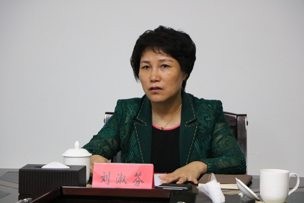 刘淑芬主持召开中医院迁建项目规划设计汇报会