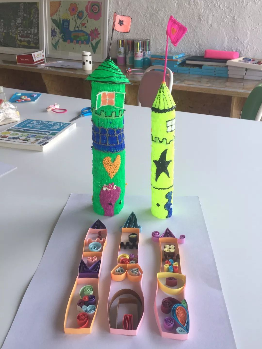 来自杭州的7岁小朋友黄子鸢的3d灯塔 衍纸手工灯塔