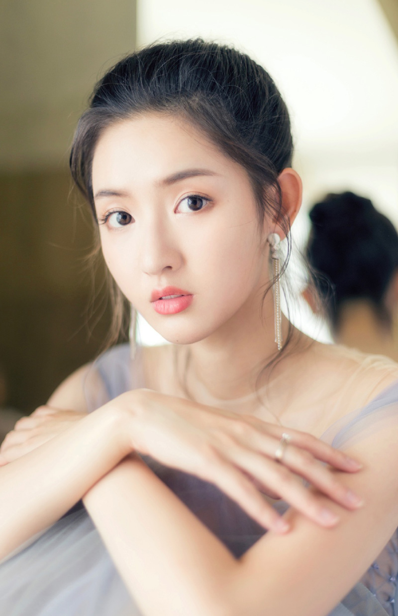 美如冠玉:演员王玉雯