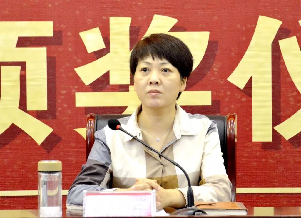 副县长胡桂芹发表讲话,简要介绍了馆陶教育和馆陶一中近年来在中,高考