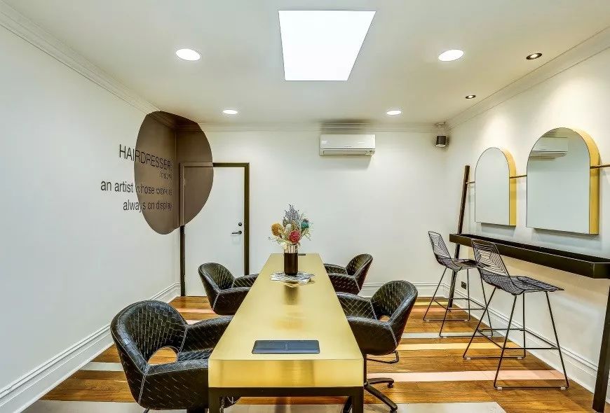 沙龙空间设计丨现代简约风格跳跃的色彩张扬有个性