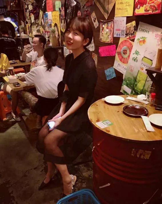 显摆"top5"精英生活却被挖出抄袭瓜,这位女作家可以说很抓马了_张晓晗