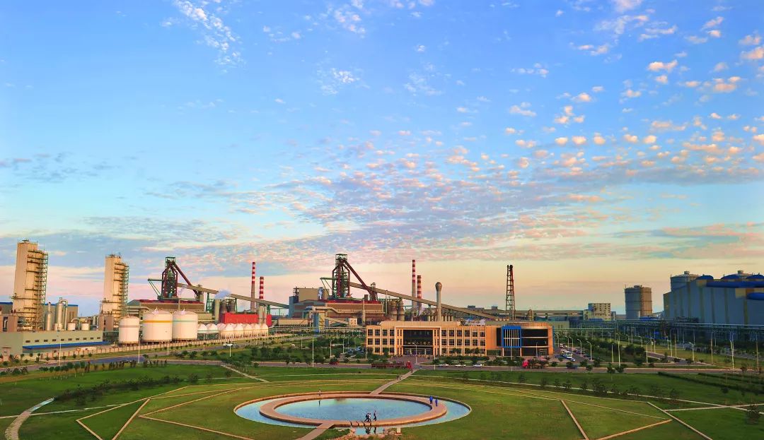 首钢曹妃甸厂区大型钢铁企业整体搬迁前无古人,首钢敢为人先.