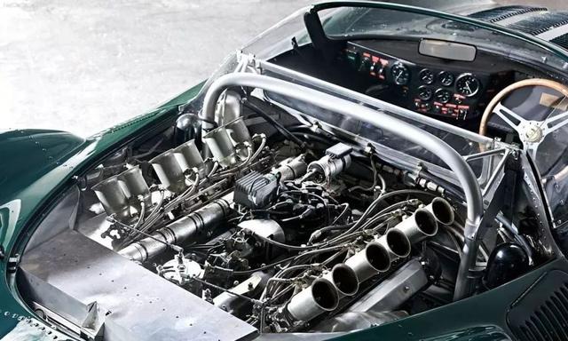 在v12引擎被人类灭绝之前我决定吹一段唢呐猛夸一顿