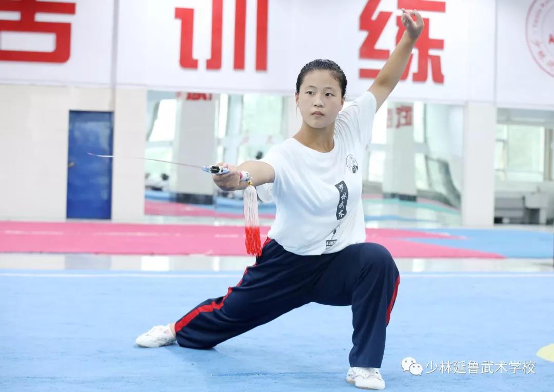 原来练武术的姑娘们气质就是不一样