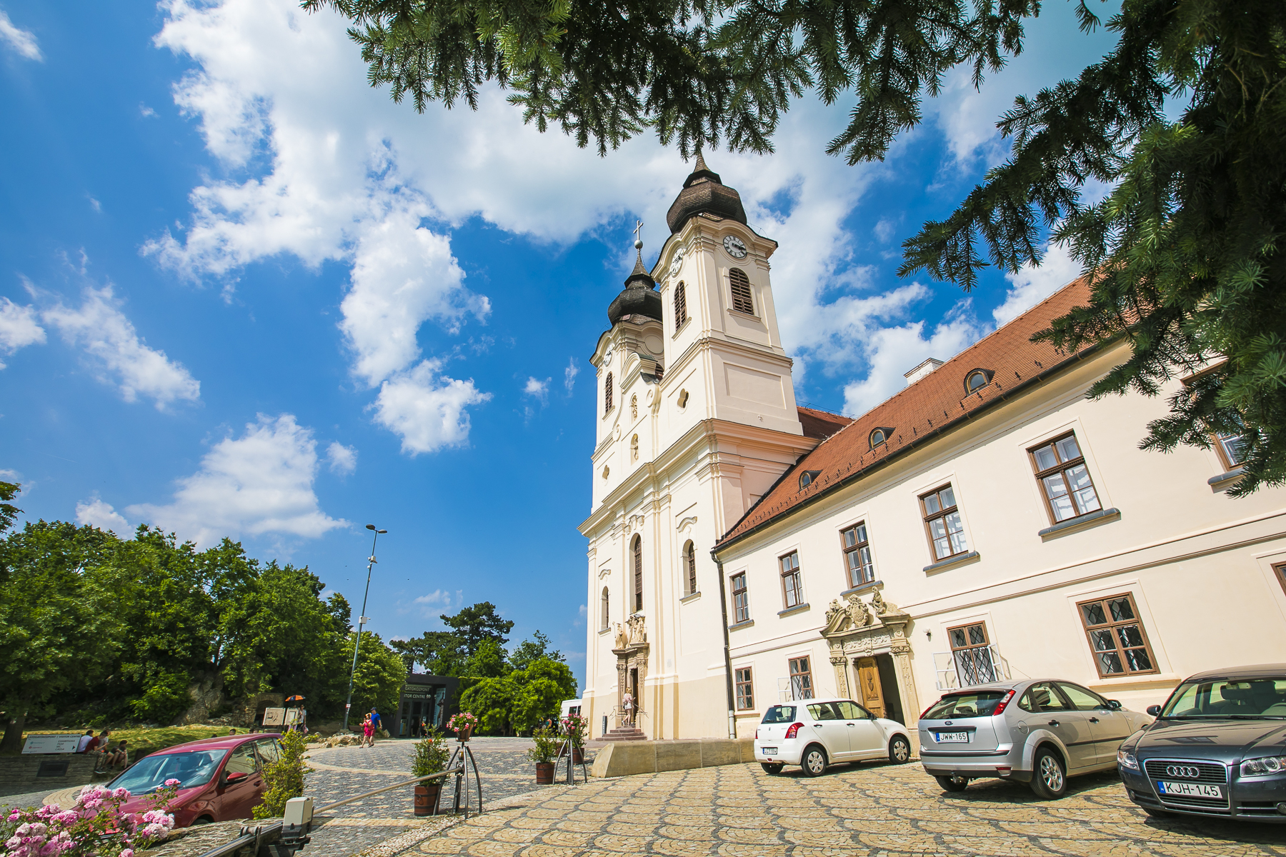匈牙利蒂豪尼小镇,中欧最迷人风光汇聚于此,全球游客的度假天堂