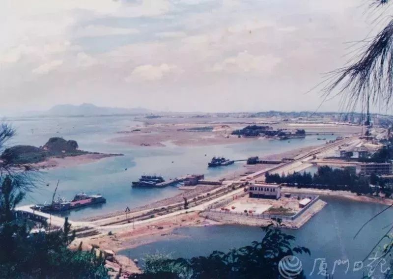 这里的发展已经初具规模上世纪九十年代5人民大会堂(厦门日报记者