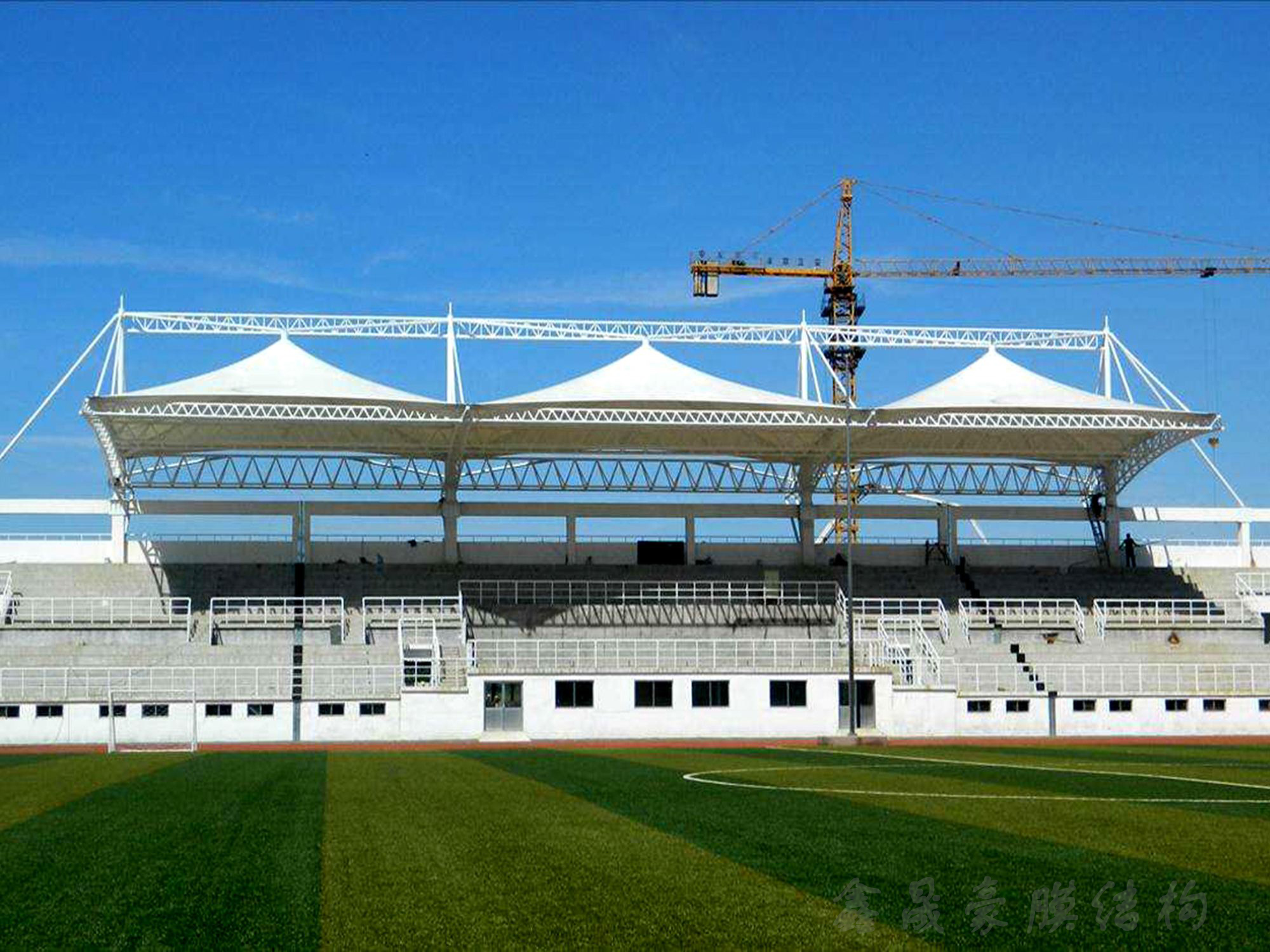 膜结构体育看台的施工注意事项!