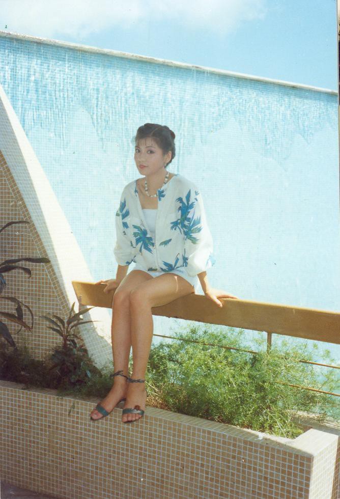 翁美玲生前再累,也不忘回复影迷的来信,是个没有偶像架子的明星