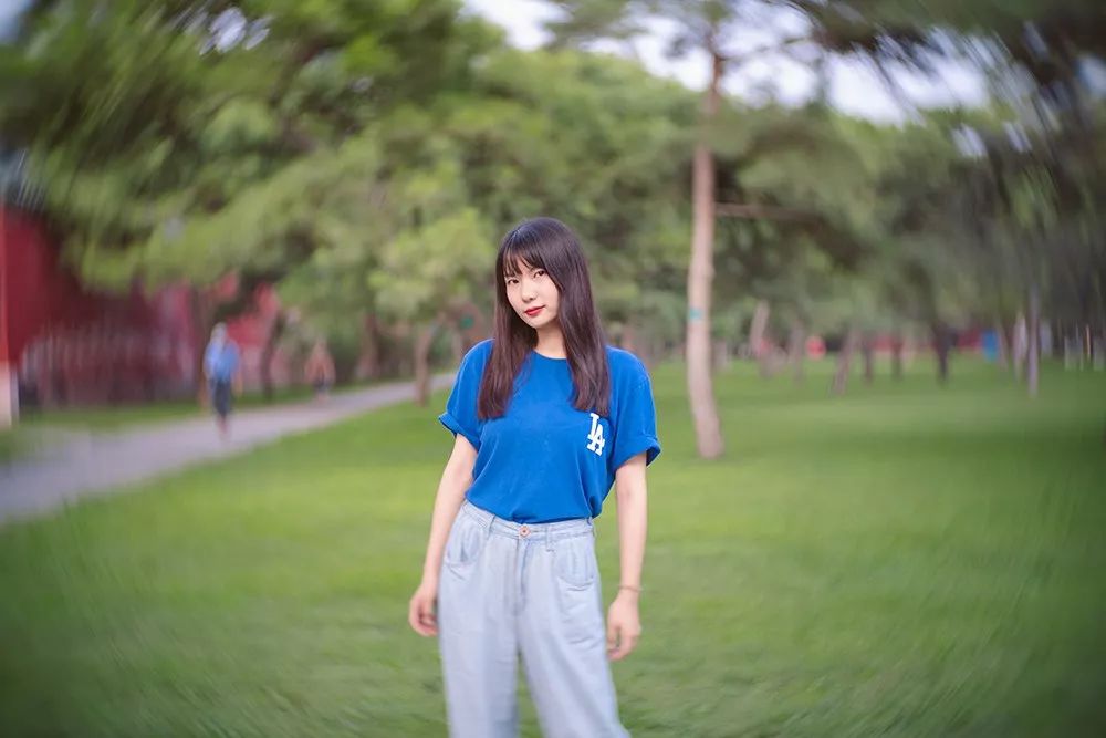 旋转,跳跃,你别闭眼哦~ 正统旋焦镜头你要不要了解下!_Petzval