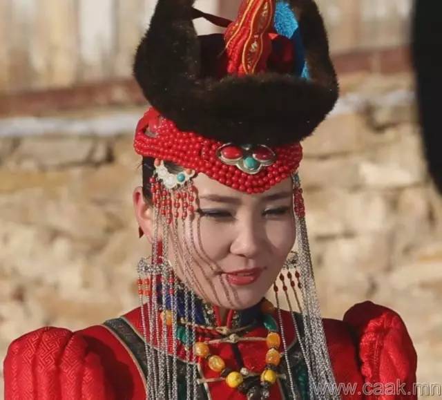 美丽的蒙古女孩漂亮的蒙古服饰