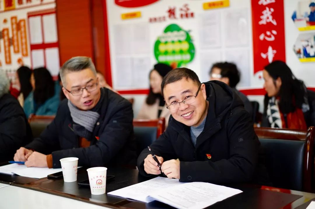 我是名师汪波搭建舞台让每个孩子都能编译出不一样的精彩