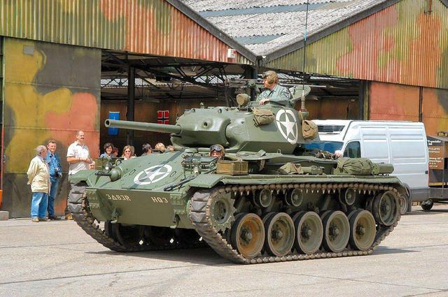 击毁虎式的轻坦m24霞飞二战中最好的轻型坦克没有之一