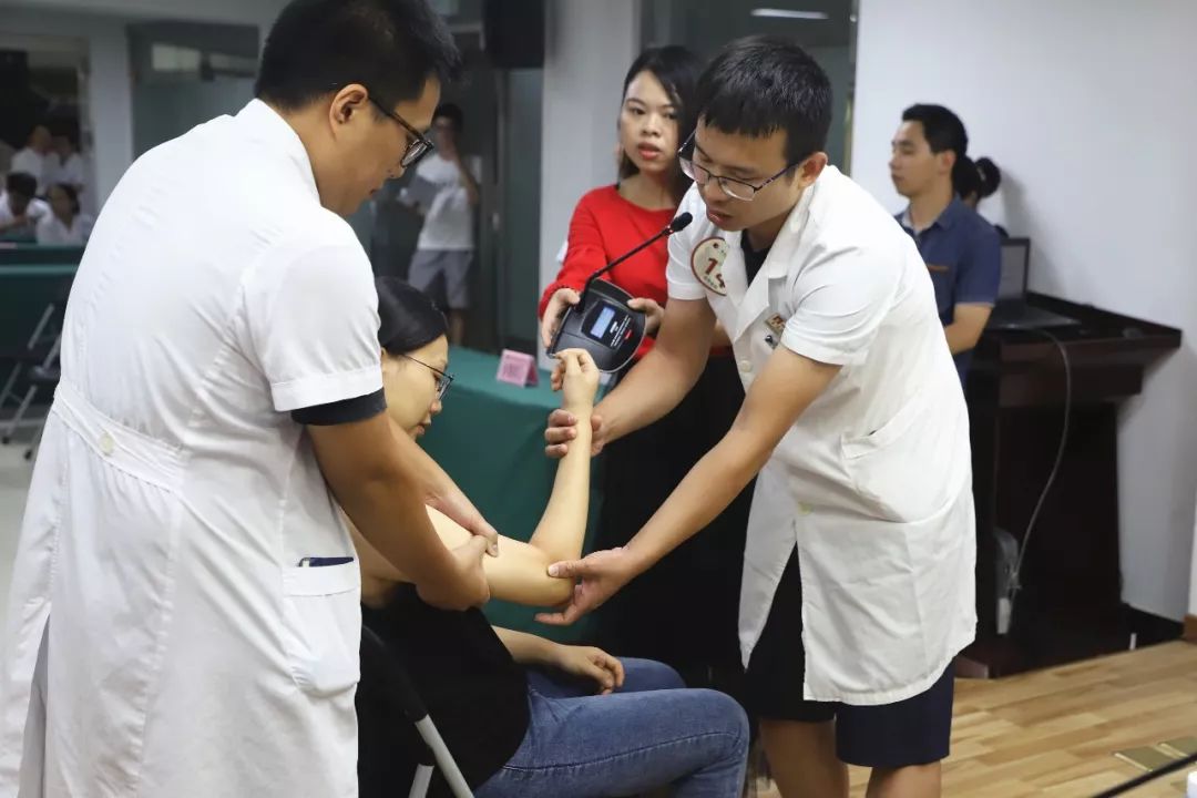 "移轮接骨道仙授"——泉州市正骨医院整复大赛圆满落幕_手法