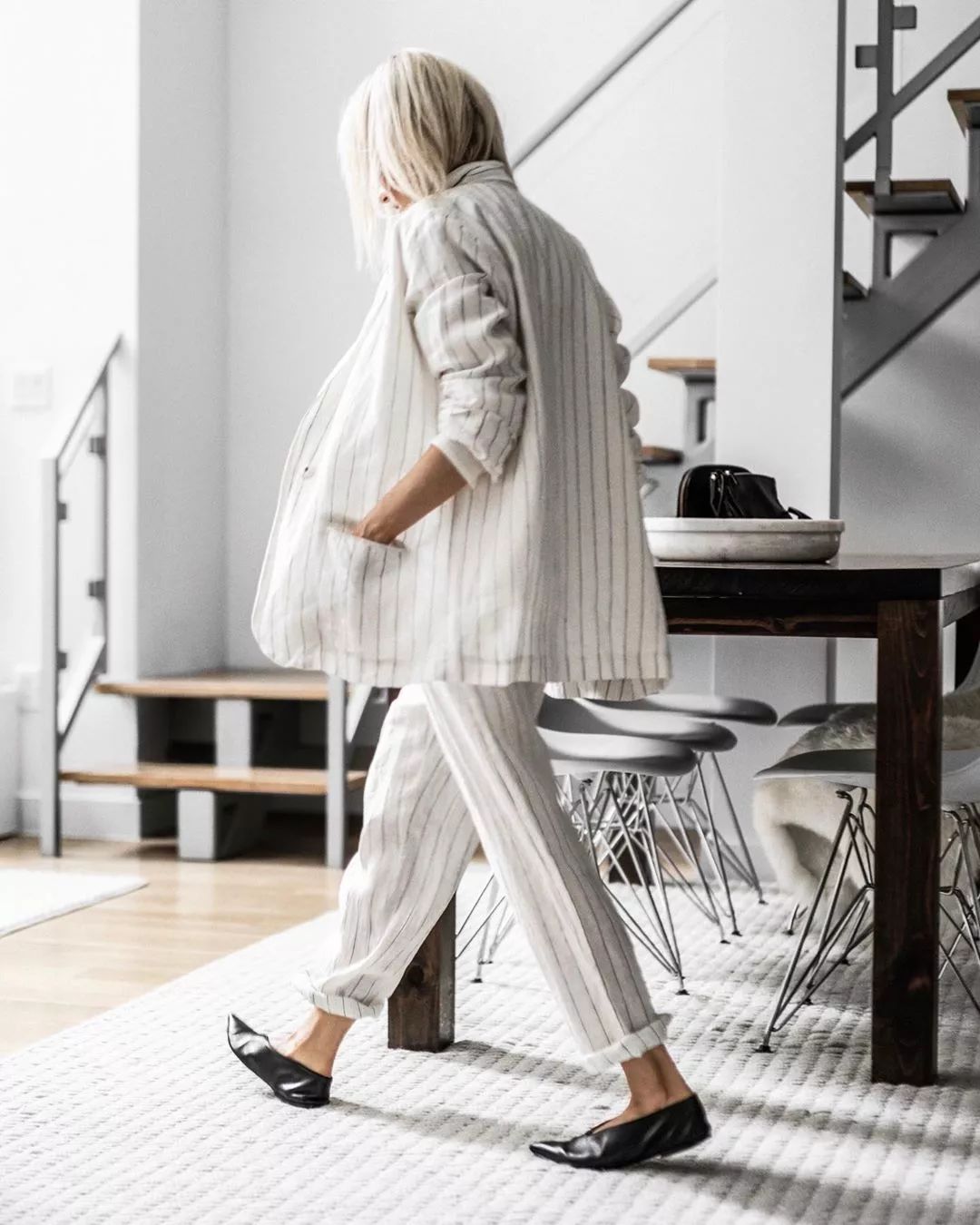 最美极简风穿搭美得真高级