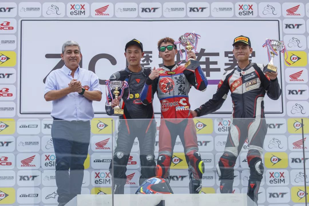 cool guy 赛场上最靓的仔|zic摩托车赛