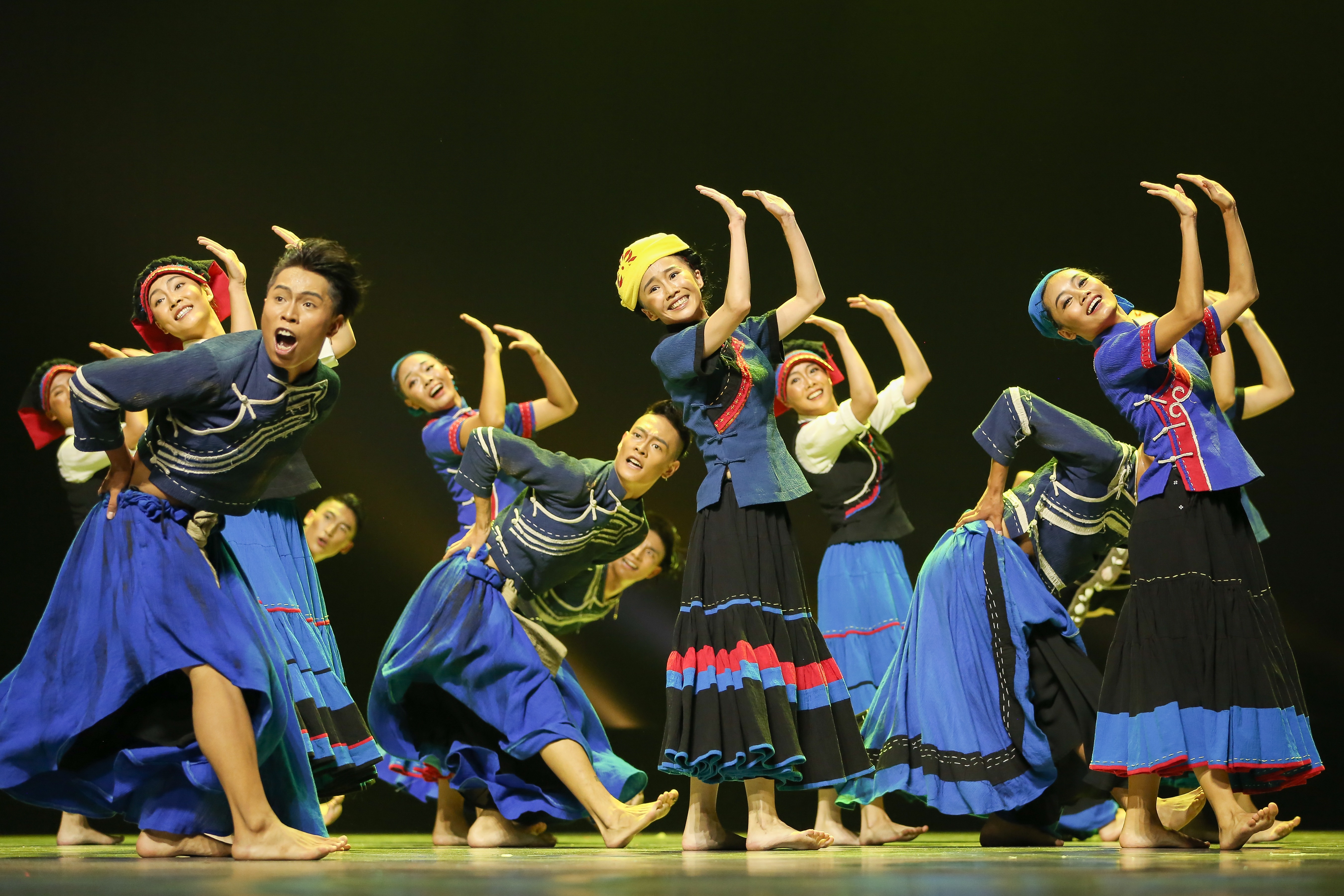 第十二届中国舞蹈荷花奖民族民间舞蹈评奖活动圆满闭幕