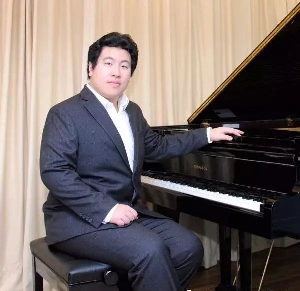 中国青年钢琴家郑杰仁俄罗斯青年钢琴家娜佳潮州音乐会