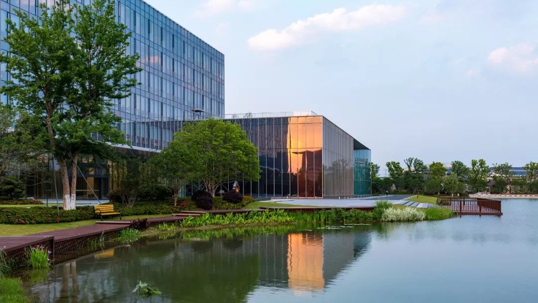 当绿色建筑与新能源结合这座高新科技场馆不简单