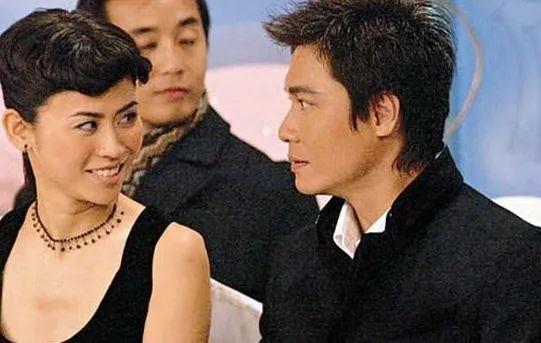 懒理前妻和儿子落魄无助!_罗嘉良