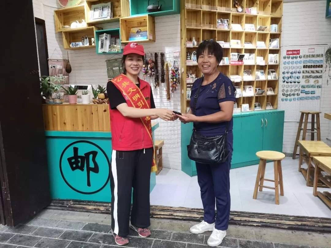 好人好事层出不穷这个夏天老城很有温度