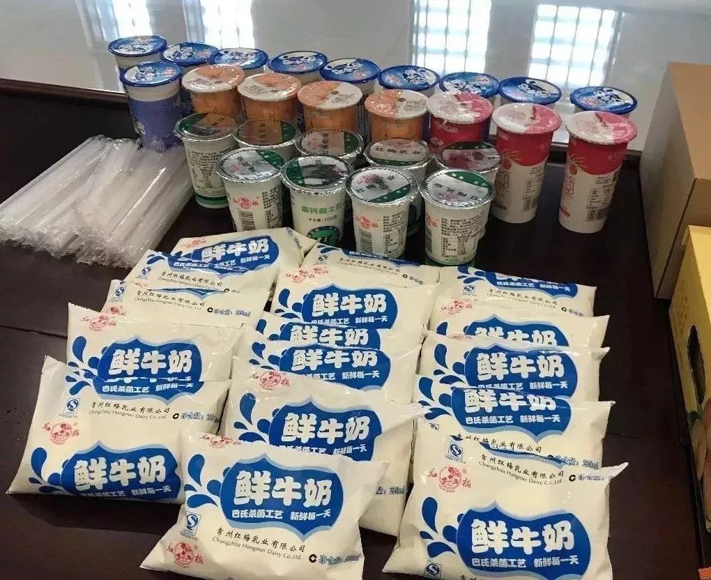 作为奶业中的老字号,红梅从未"老"过,是大部分常州人的童年记忆