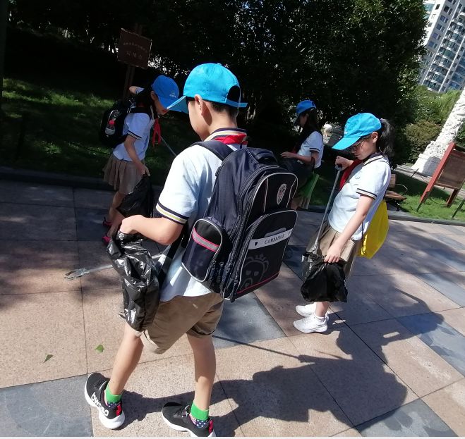 环保小卫士垃圾分类杭州市闻涛小学502班假日小队
