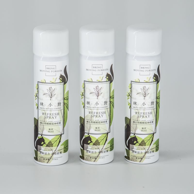 一瓶多用,功效强大喷雾细腻,不含化学保湿剂像植物的露珠一样设计小巧