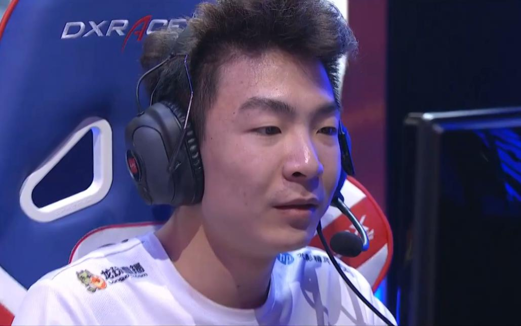 8月10号,一场让玩家最关注的比赛即将开始,这也是lpl两大王牌战队之间