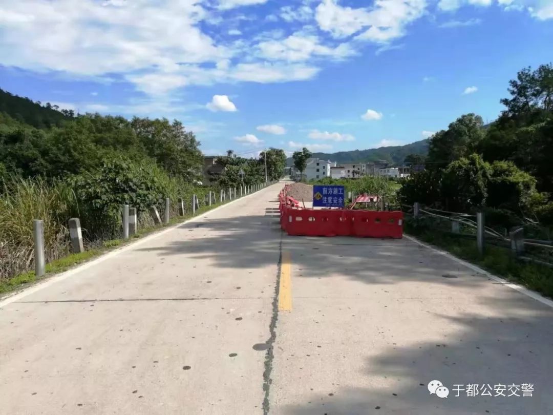 建議廣大機動車駕駛員途經該路段時控制車速,減速慢行