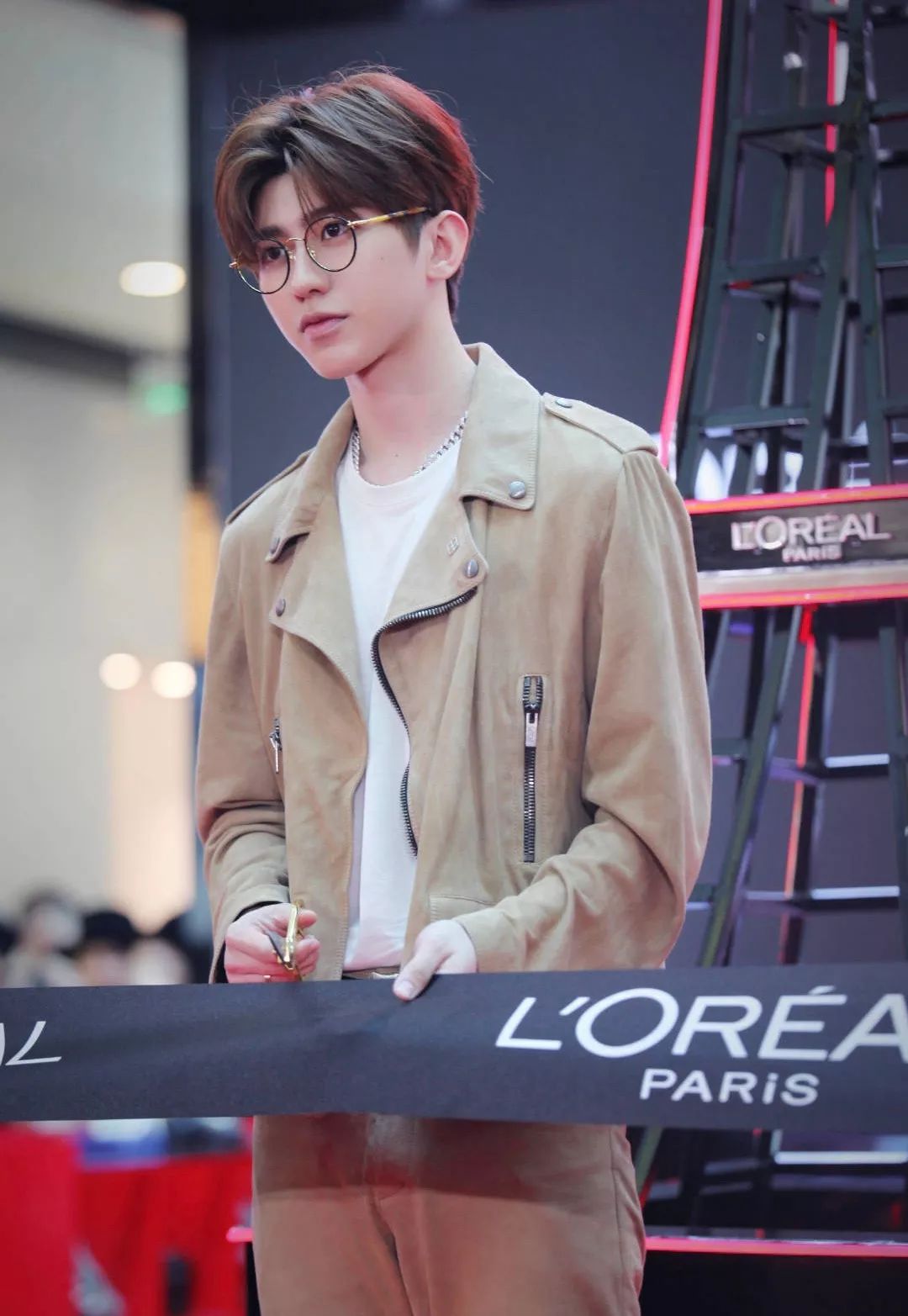 有这么帅的眼镜杀肖医生再也不怕看病了