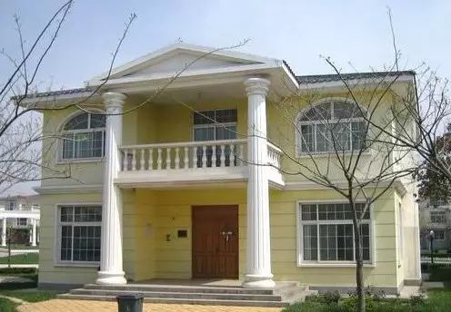 最近在汉川农村发现了一批有钱人他们都住着豪宅