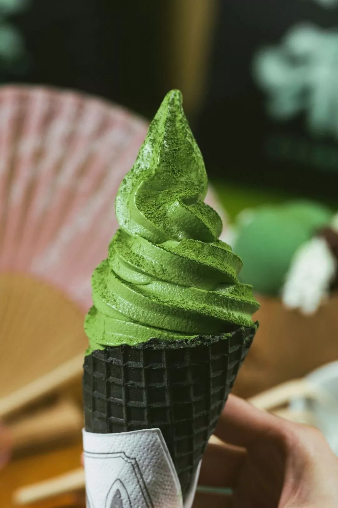 台风刚过玉环吾悦新开的香港餐厅就开始嚣张整个月免费送无邪冰激凌