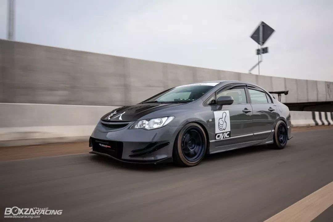 坚持性能,不向姿态妥协,这辆影响了两代人的八代思域 type r 改装得太