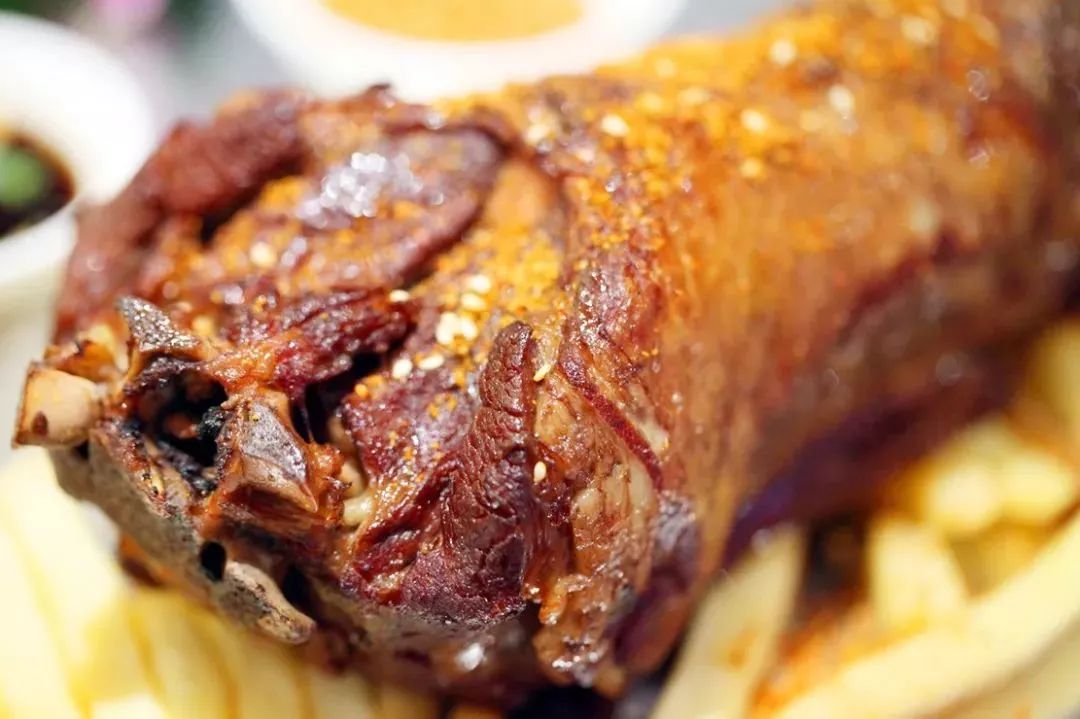 有点意思!门头沟高端大店低价转让期间居然还送烤鸭!_消费