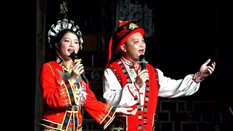 湘西州文化旅游广电局副局长杨铁平致词海南黎族是海南岛最早的居民