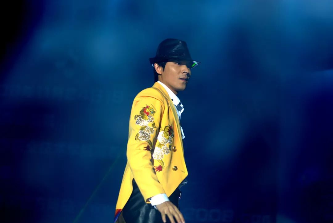 这场啤酒节玩大发了竟然请来刘德华