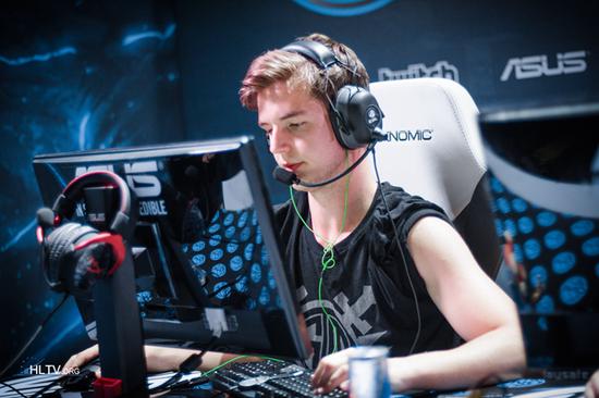 csgo英雄志第十期颜值与实力并存的dev1ce