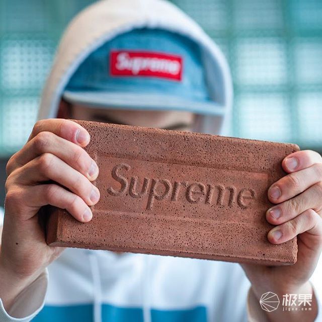 死后也可以很潮流联名怪supreme都出过什么奇葩作