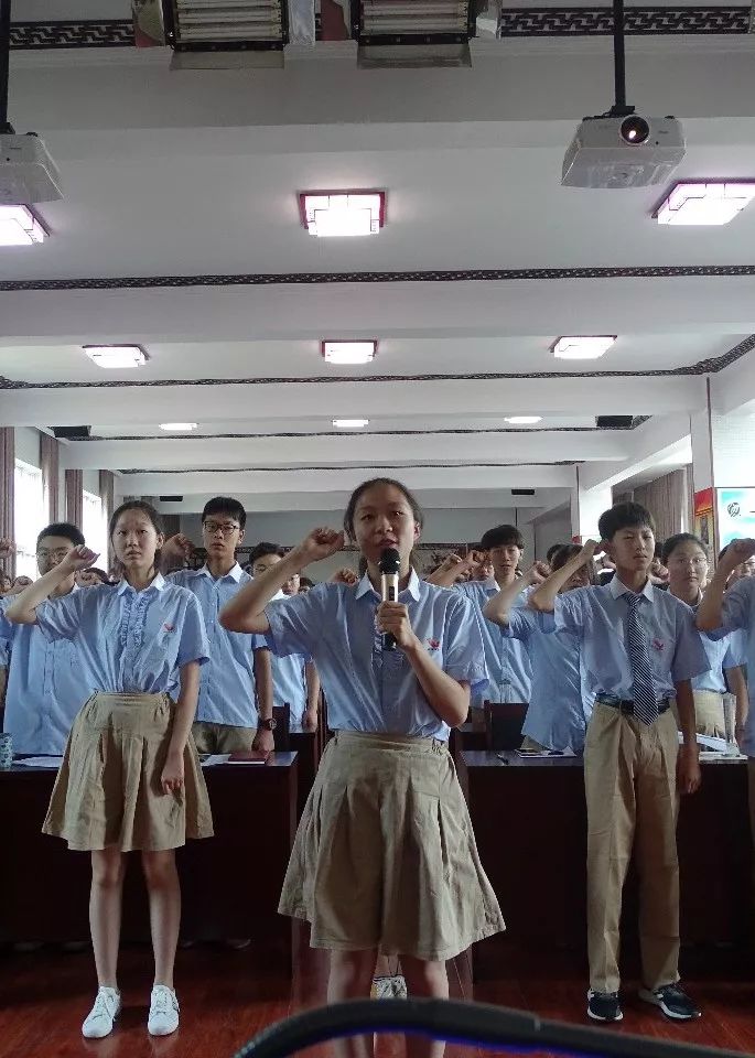 榜样的力量东升三中举行2019年学霸颁奖暨新初三中考动员大会