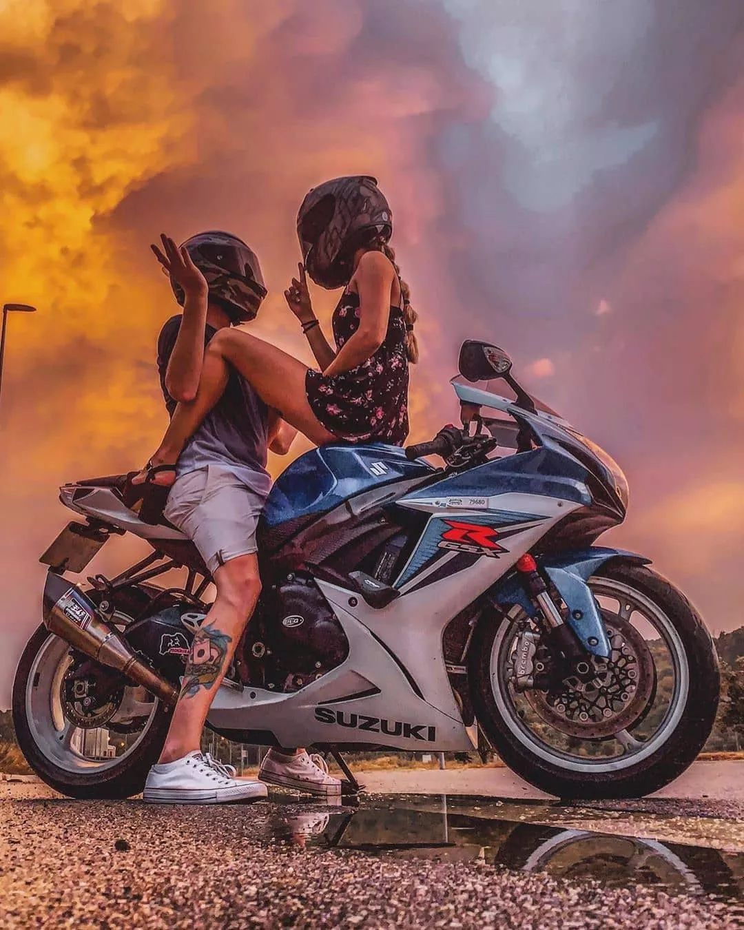 让骑车的妹子喜欢你?你得会这一招!