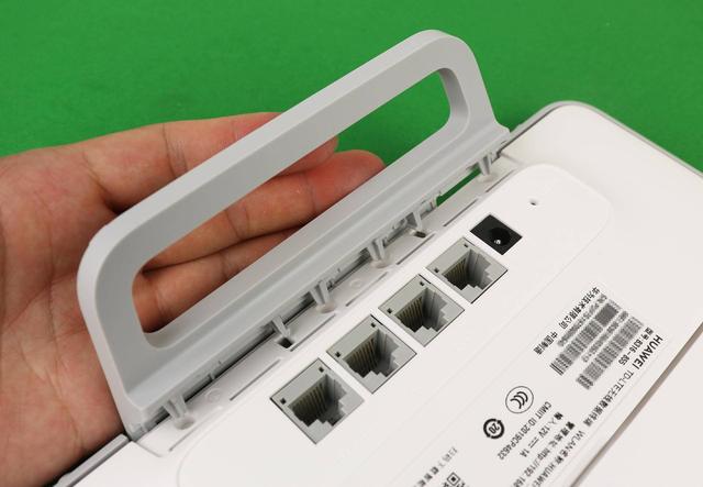 组网新选择,去到哪组到哪,华为4g路由2 pro体验_天线