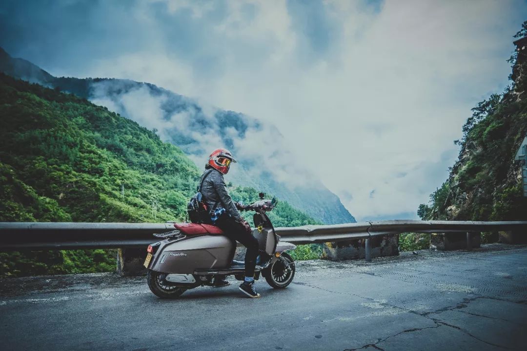 做一个真正的摩旅骑士比想象的要痛苦许多ra川藏之旅
