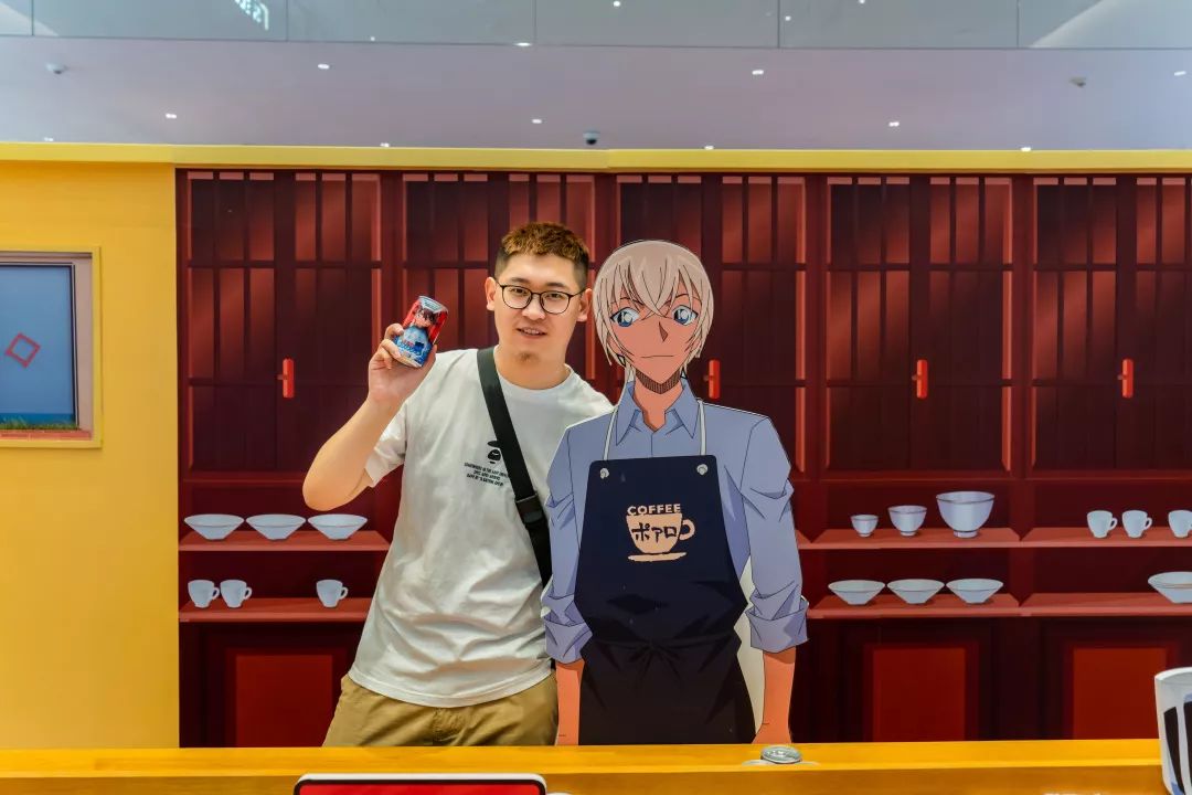 白罗咖啡厅一起与柯南破